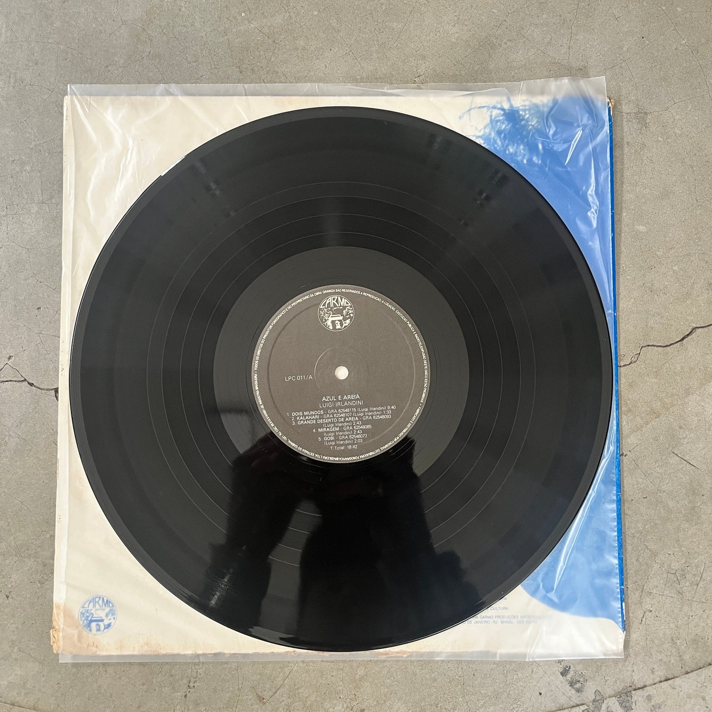Luigi Irlandini – Azul E Areia