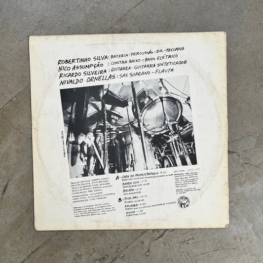 Robertinho Silva – Bateria